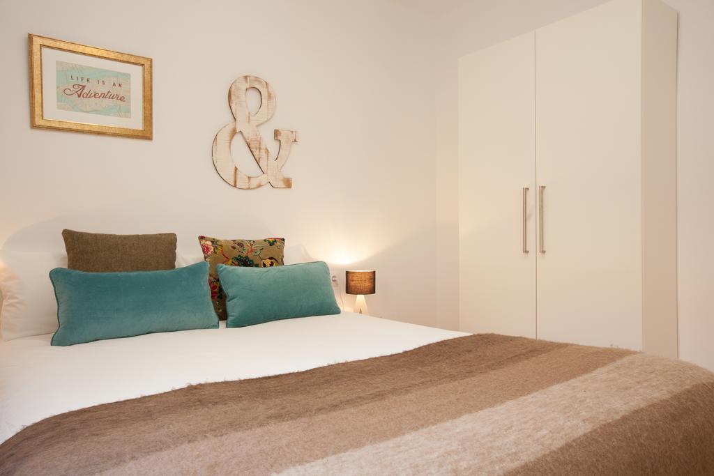Click&Flat Europa Fira Apartments L'Hospitalet de Llobregat Exterior foto